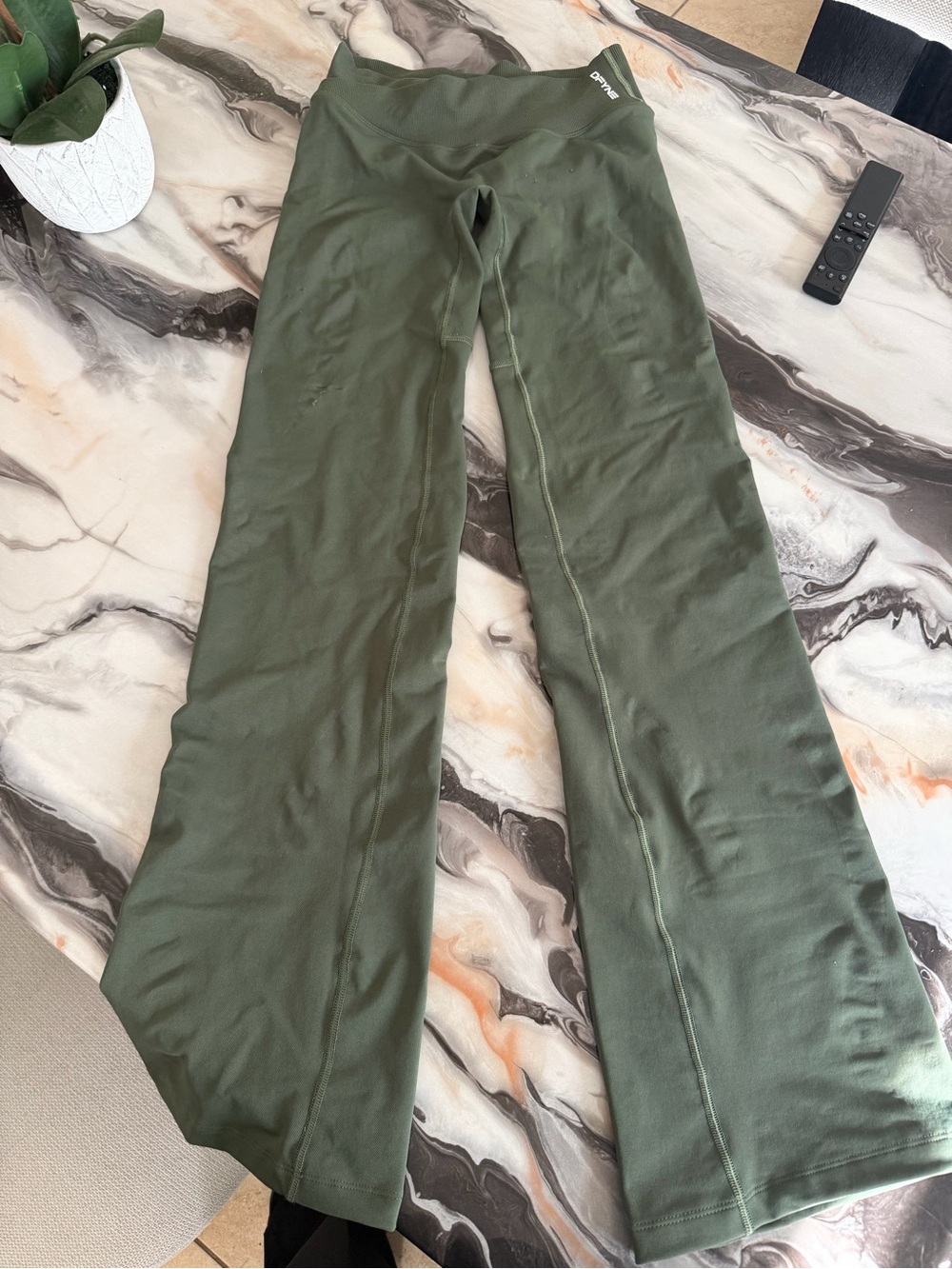 Dyfne vision flares in Olive Green medium